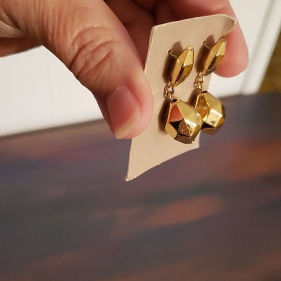 Vintage AVON Golden Reflections Pierced Earrings - Picture 6 of 9